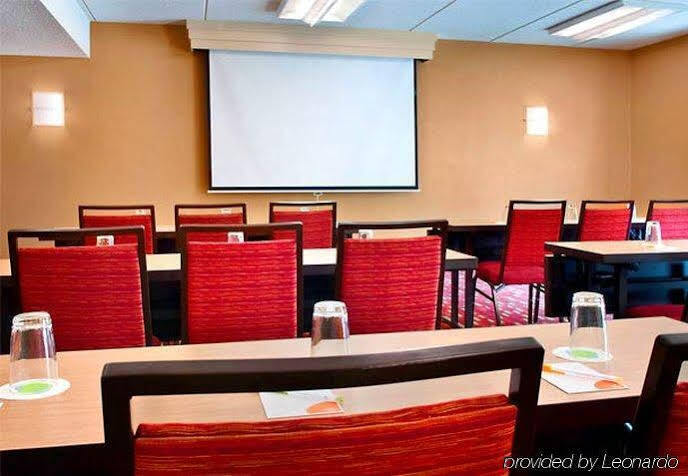 Courtyard By Marriott Poughkeepsie Exterior foto