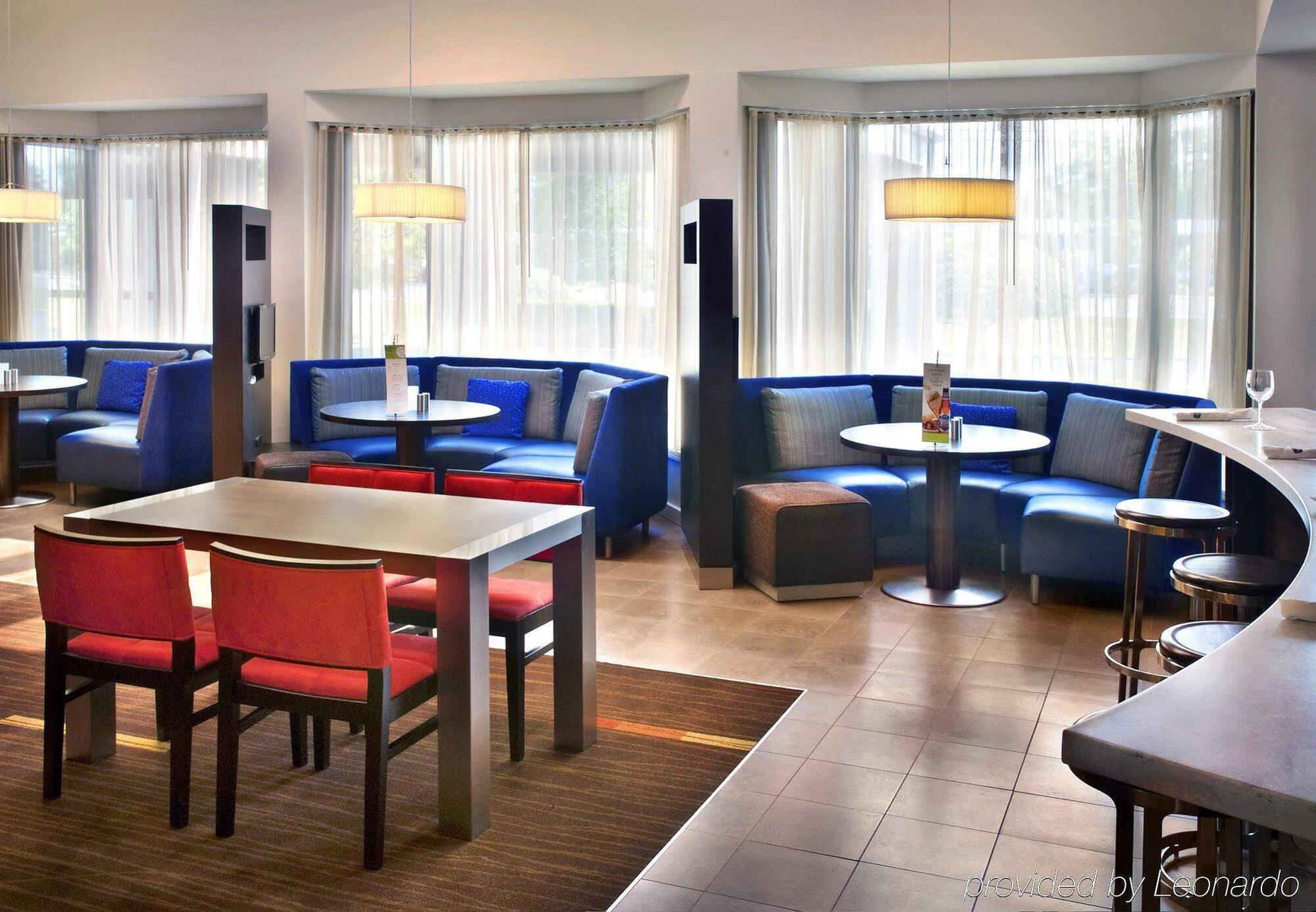 Courtyard By Marriott Poughkeepsie Exterior foto
